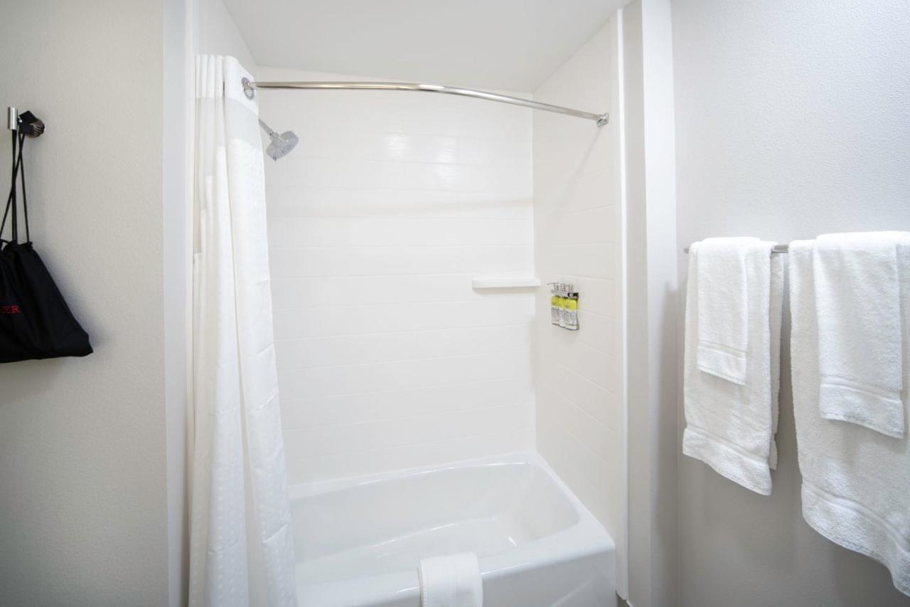 Holiday Inn Express & Suites - Fort Myers Airport By Ihg المظهر الخارجي الصورة