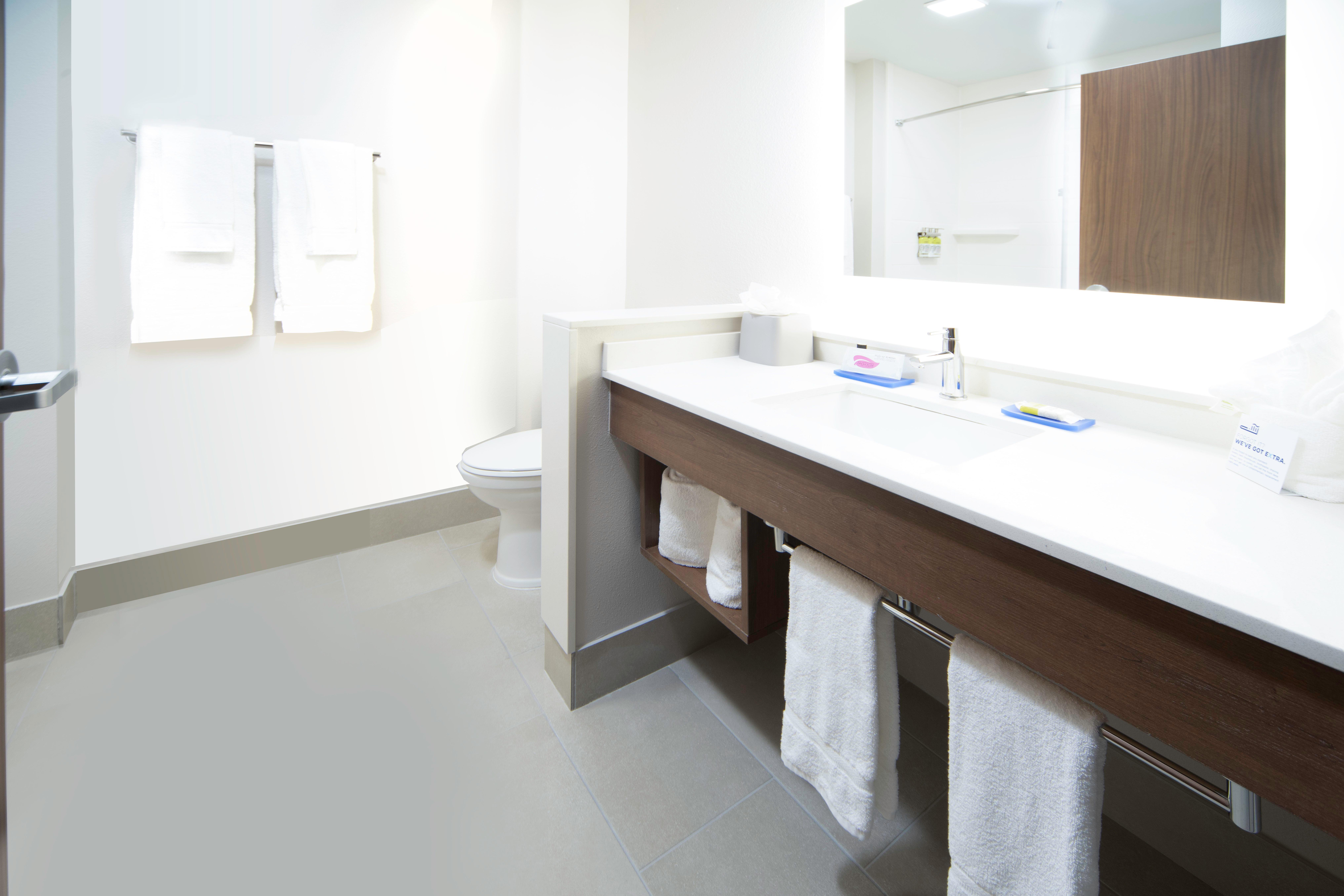 Holiday Inn Express & Suites - Fort Myers Airport By Ihg المظهر الخارجي الصورة
