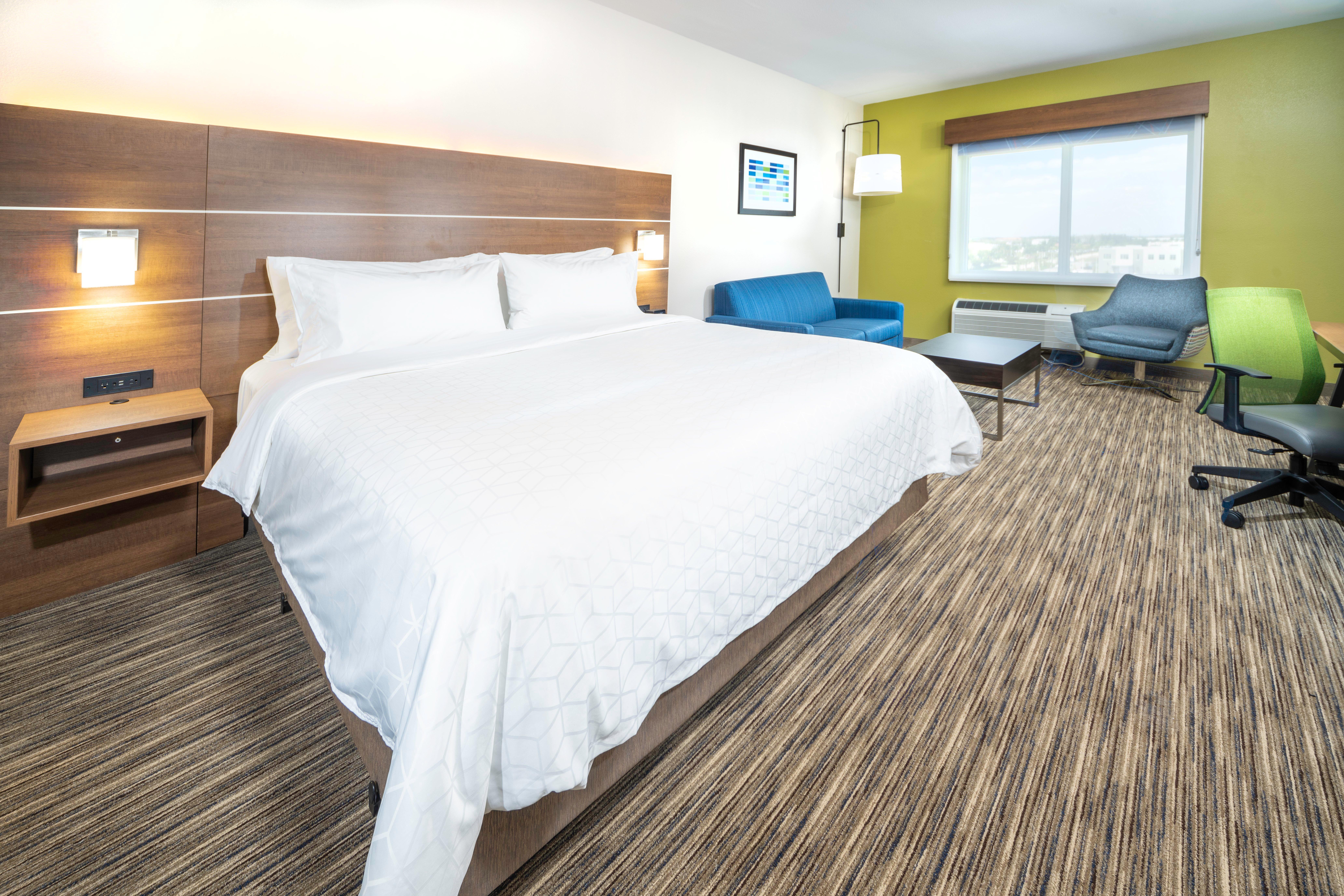 Holiday Inn Express & Suites - Fort Myers Airport By Ihg المظهر الخارجي الصورة