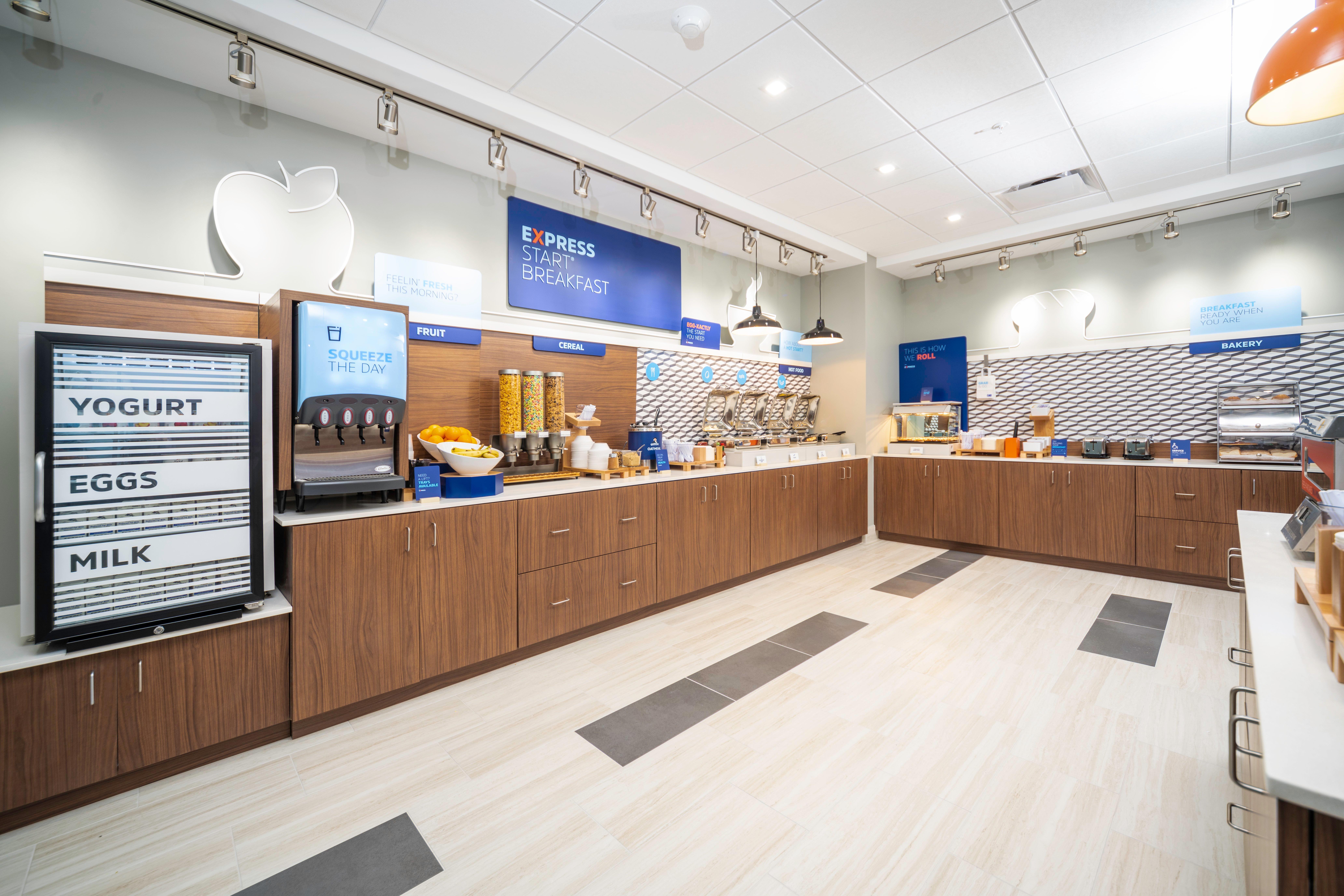 Holiday Inn Express & Suites - Fort Myers Airport By Ihg المظهر الخارجي الصورة